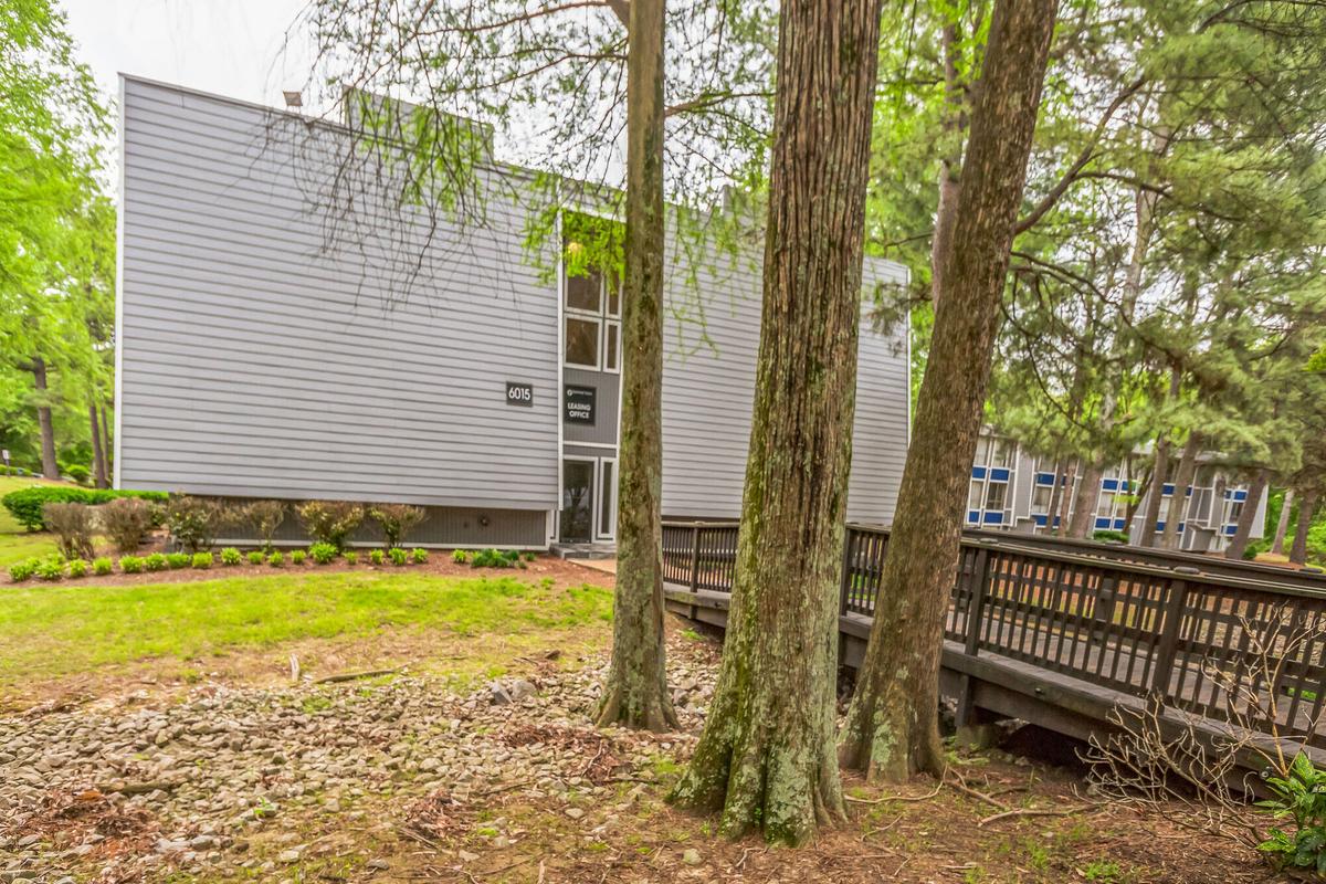 Building exterior at Summer Trace Apartments