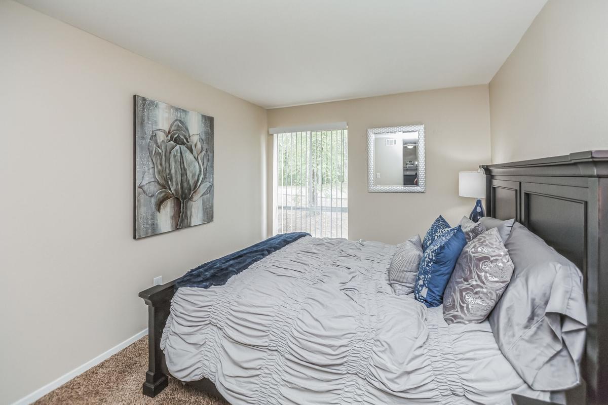 Bedroom at Summer Trace Apartments